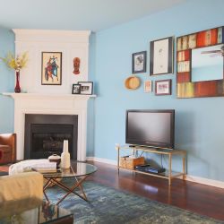 TV Stand/Glass Shelves