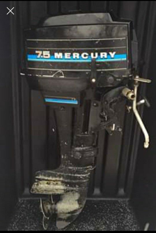Photo Vintage 1983 Mercury 7.5 HP 2 Stroke Series