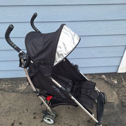 3Dlite Folding Black Stroller (Carreola) 
