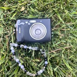 Nikon L16 