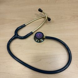 Littmann teal/gold stethoscope LIKE NEW (hardly used)