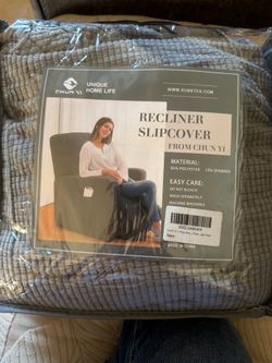 Recliner slipcover
