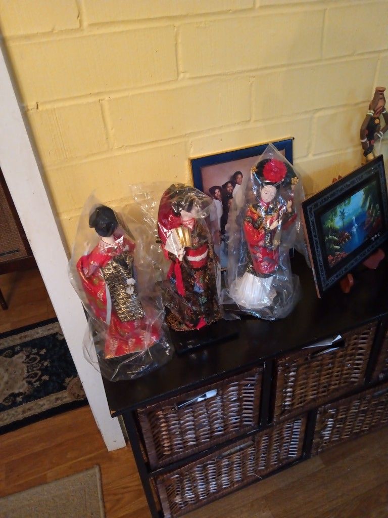 Three Oriental Geisha Dolls