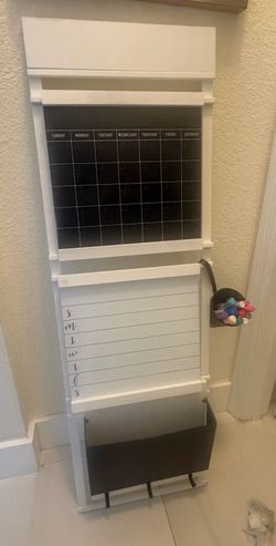 1 Thrive Wall Organizer- perfect  condition! (Command Center)