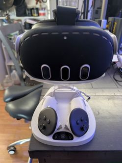 Meta Quest 3 w/extended battery