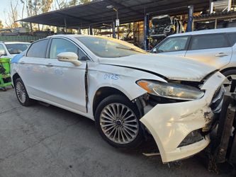 2014 Ford Fusion (Parts Only)