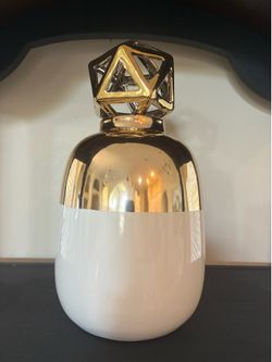 White vase