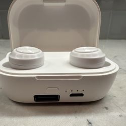 New— Azzaro wireless Bluetooth ear pads