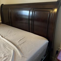 Ashley Porter Sleigh Storage King Bed frame 