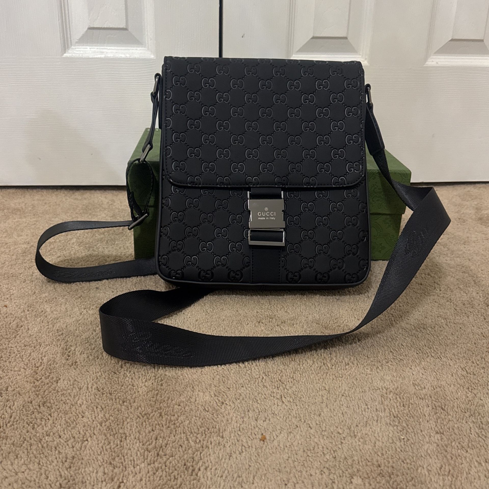 Gucci Messenger Bag