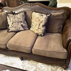 2 Piece Couch Set American Signature 