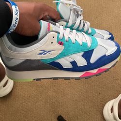 Redbox Classic Leather Size 9