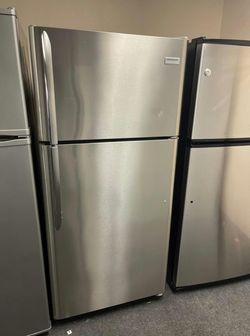 Frigidaire Top Mount Refrigerator Stainless Steel