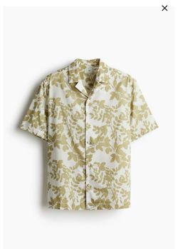 H&M Floral Short Sleeve Button-Up Shirt