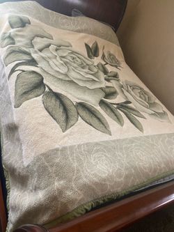Queen size blanket