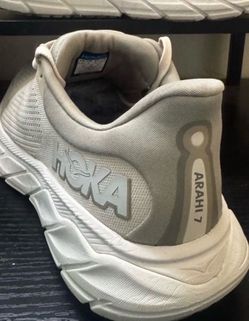 Hoka shoes oat milk/barely