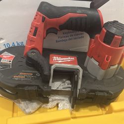Milwaukee 2429-20 M12 12V Li-Ion Cordless Sub-Compact Band Saw