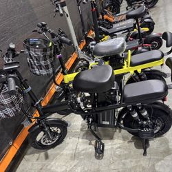 Folding electric bicycle