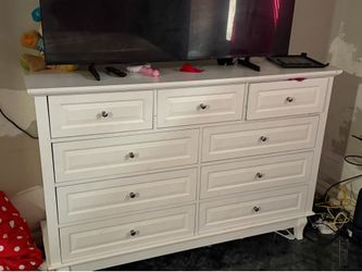 Moving sale