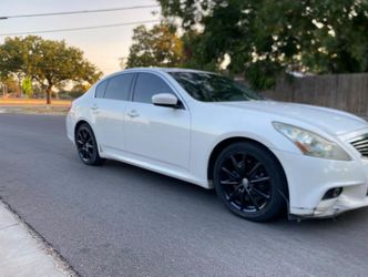 2012 Infiniti G37