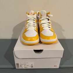 Jordan 1 Low Yellow 