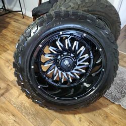 Xtreme Mudder 33x12.50 R20LT. Bought Brand New And Only Been Driven 80 Miles. RIMS ARE IN BRAND NEW SHAPE AND TIRES HAVE 99% LIFE