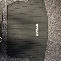 Floor Mats  Pata Parte Tracers Del RAV4 2019-2025