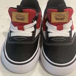 Toddlers Levi’s shoes size 5