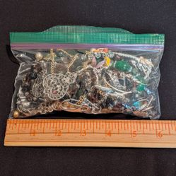 Mixed Lot of Jewelry Pieces: Bracelets, Necklaces, earrings, pendants, rings