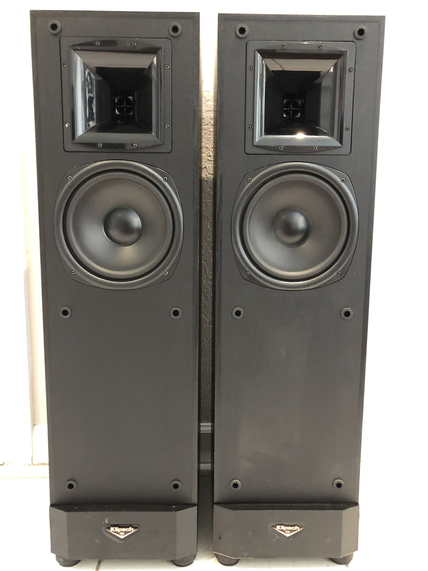 Klipsch KSF 8.5 Floor Speakers Amazing Sound!