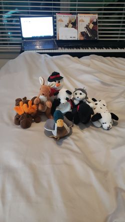 Lot of 8 beanie babies no tags but rare. Make me an offer.