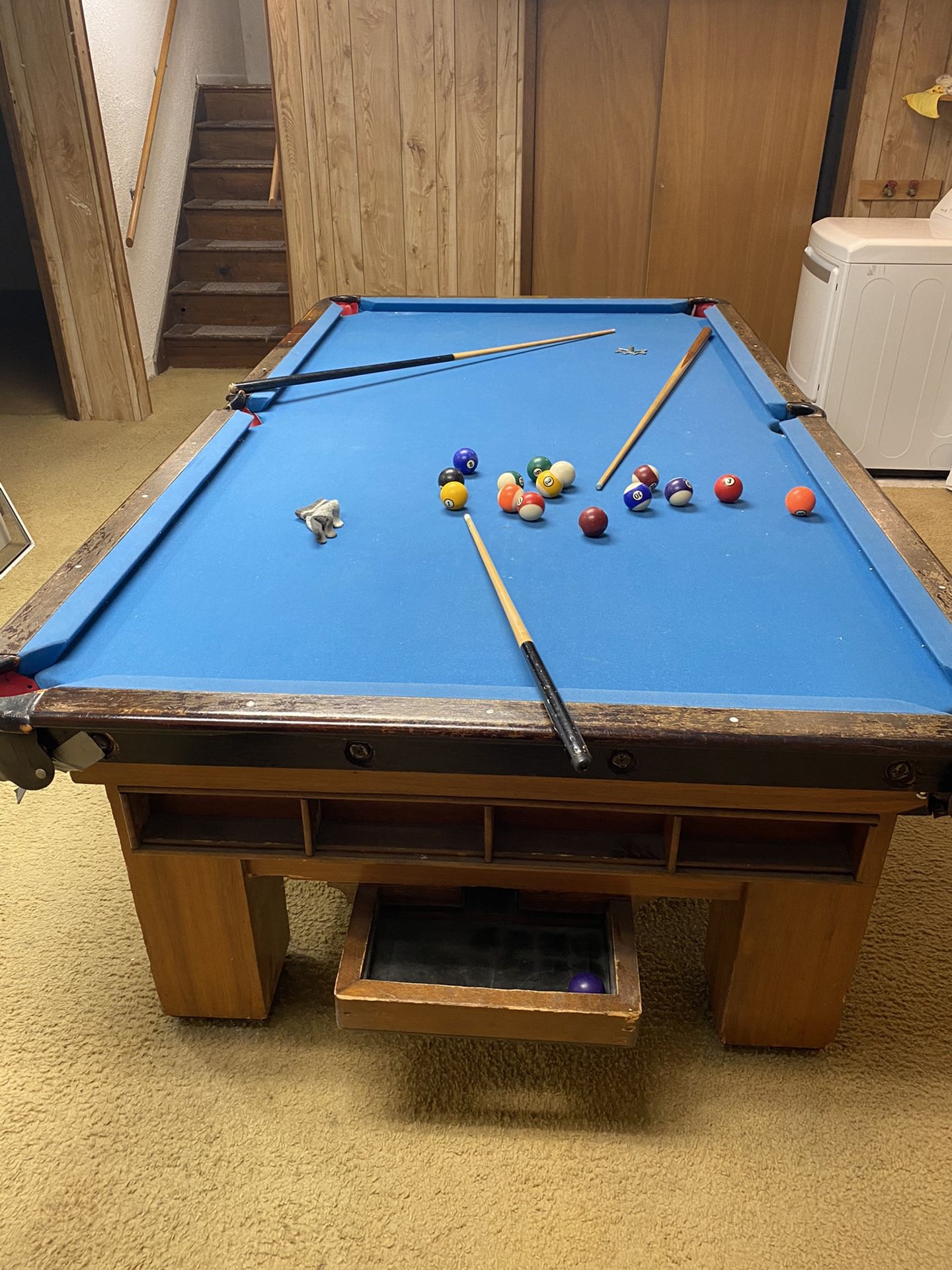 Original V Loria & Sons Pool table (( Best Offer))