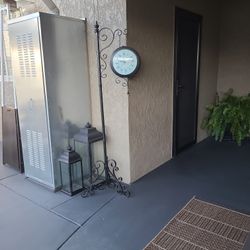 Double sided clock