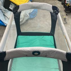 Portable Crib 