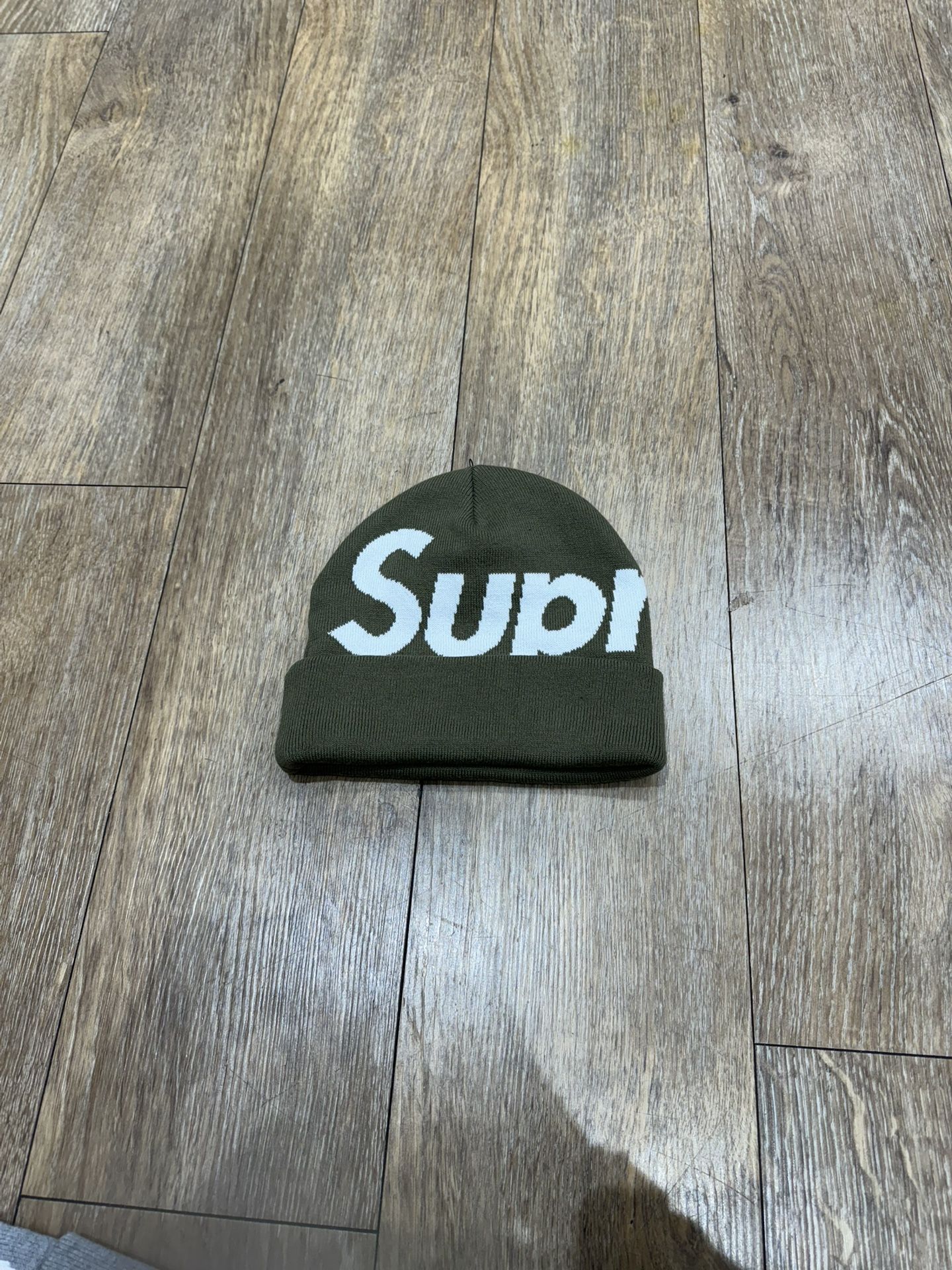 SUPREME BIG LOGO OLIVE GREEN BEANIE
