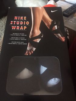 Nike studio wrap size 5