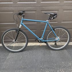*BRAND NEW BUILD* Specialized Bike And Accessories 