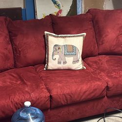 Pull out couch with temperpedic bed. Basically brand new!