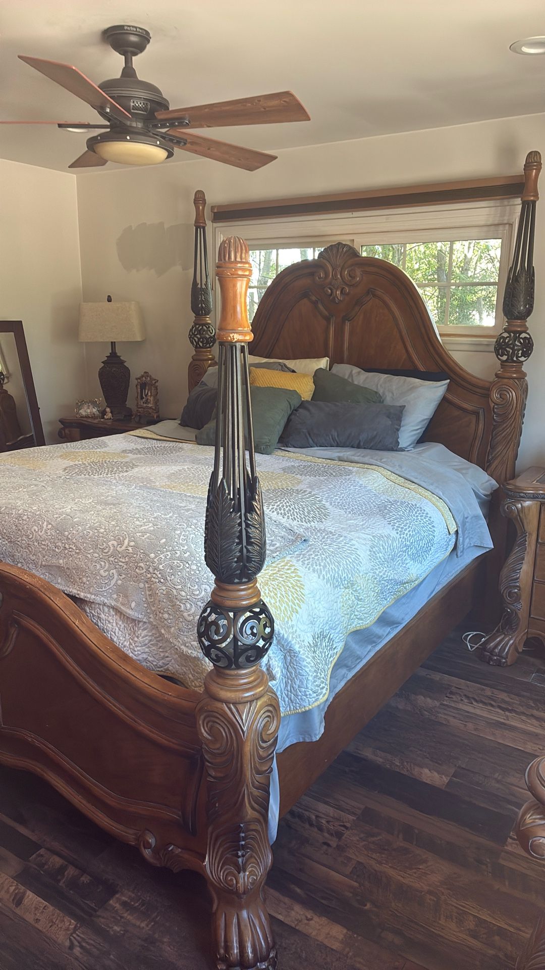 Beautiful 7 Piece Bedroom Set for Sale in Santa Clarita, CA - OfferUp