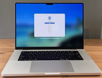 MacBook Pro 16” m1 16gb ram 500gb ssd