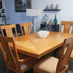 Mesa De Comedor Y 6 Sillas