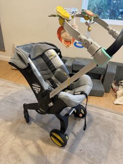 Doona Infant Car Seat & Stroller — Grey