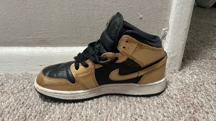 Air Jordan 1 Mid SE "Metallic Gold Black
