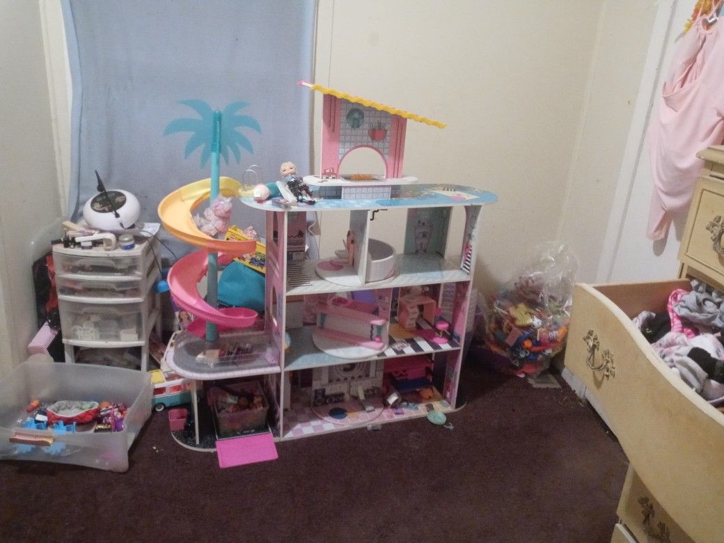 LOL doll House