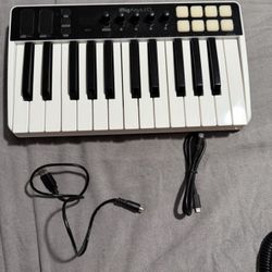 IK Multimedia iRig Keys I/O Keyboard Controller