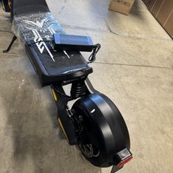 Dual-motor electric scooter