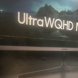 Ultra WQHD Monitor