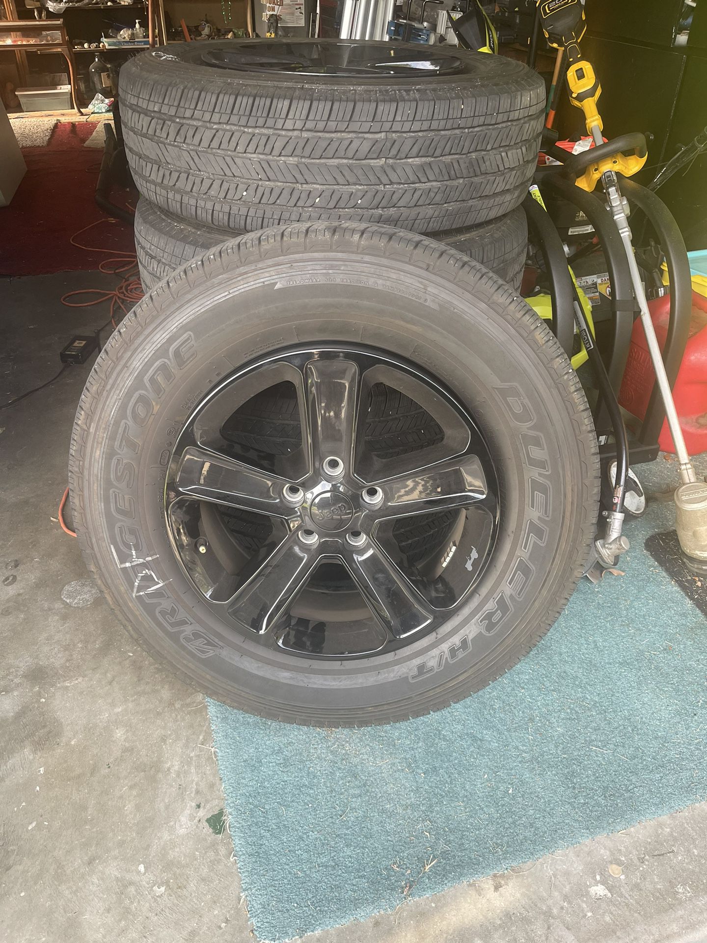 5 Jeep Wrangler Wheels WITH Tires