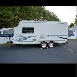 2004 Trail Cruiser 21’ Camper
