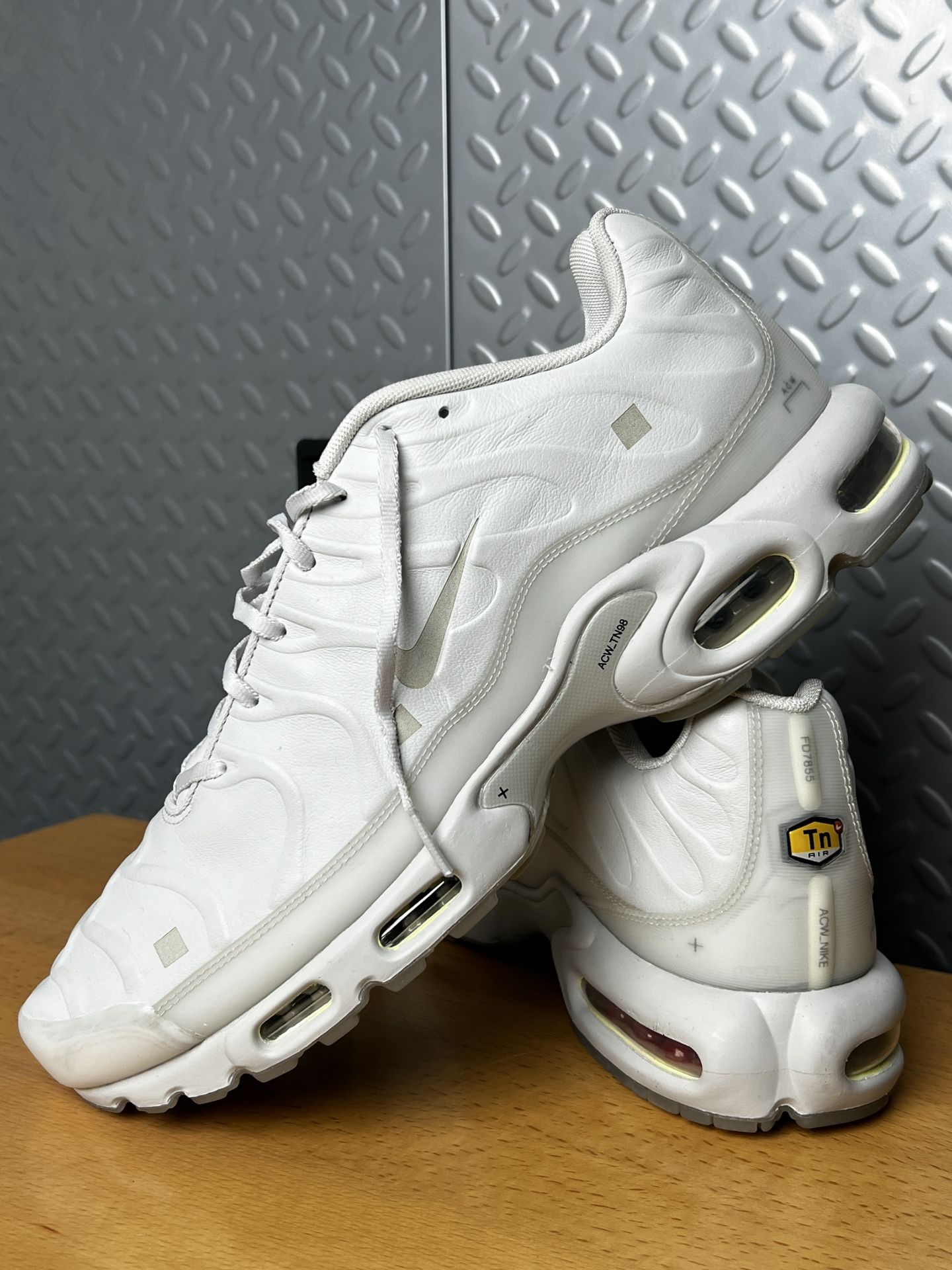 Nike Air Max Plus (NEW) Size 15